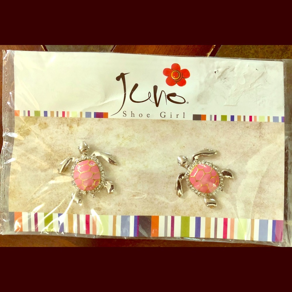 NWT Juno Shoe Girl. Pink and silver baby turtles.